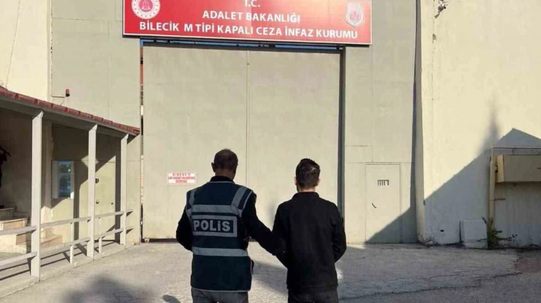 'Kötü niyetli dolandırıcı, 'Adınıza kredi çekildi' diyerek 6 bileziği ve altınları alıp ortadan kayboldu'