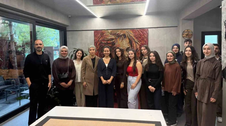 Atıklardan Sanat Eserlerine: Gençlerin Yaratıcılığı Yolculuğa Çıkarıyor