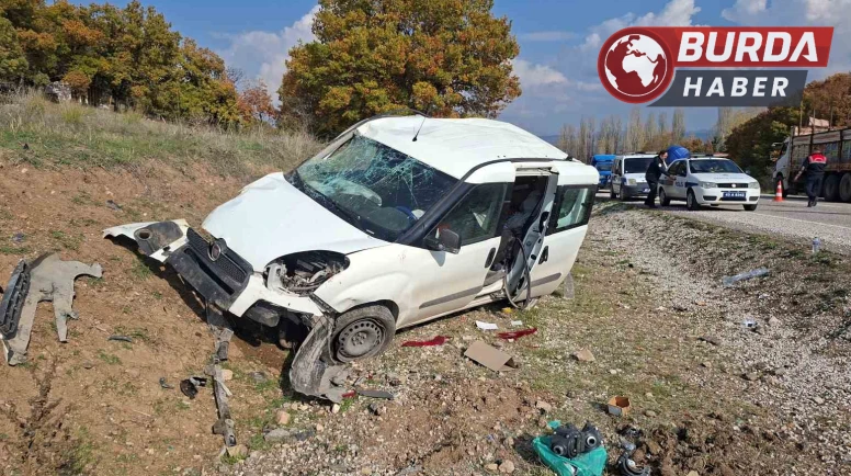 Hisarcık'ta Trafik Kazasında Araç Takla Attı, Sürücü Yaralandı