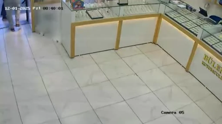 İzmir'de Kuyumcuların Müşteri Kavgası