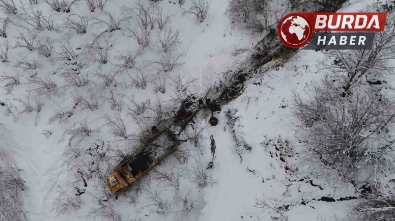 Ordu'da Tır 600 Metrelik Uçuruma Yuvarlandı, Sürücü Yaralandı