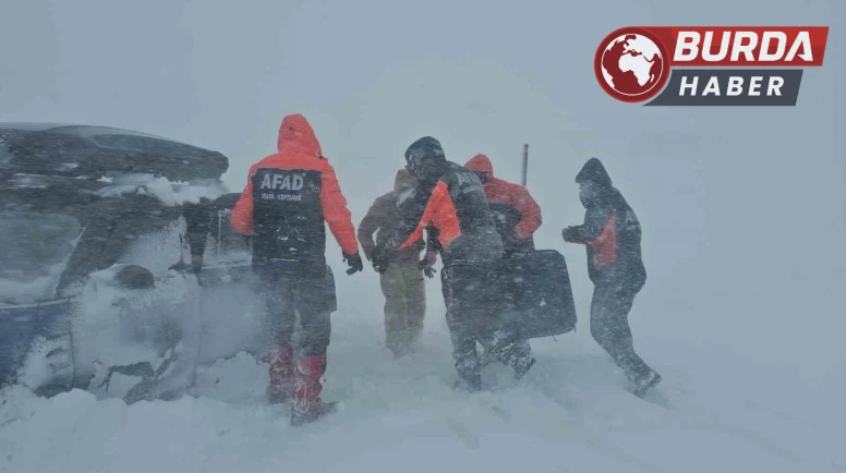 Erciyes Yolunda Mahsur Kalan 2 Kişi AFAD Tarafından Kurtarıldı