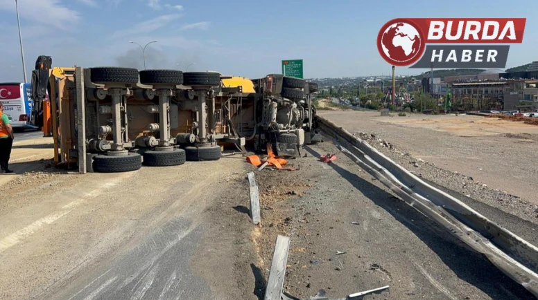 Patates yüklü tır devrildi :  3 kişi yaralandı.