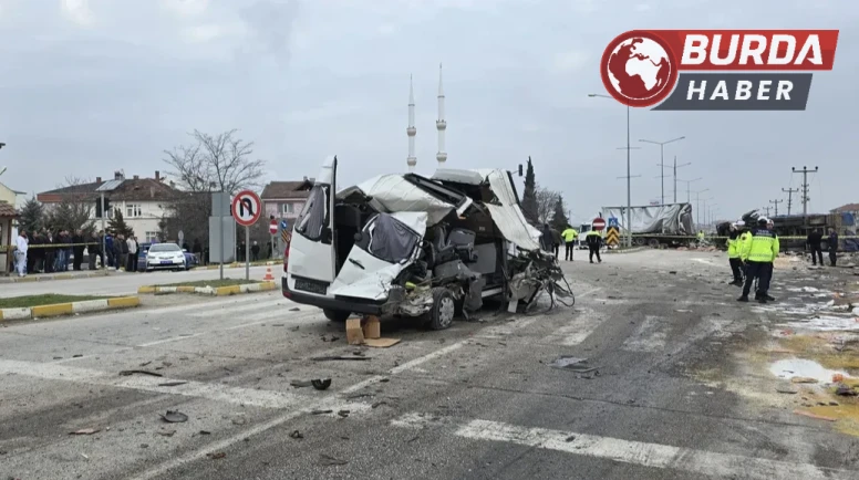 Bornova’da freni patlayan tır faciası: Ölü ve yaralılar var