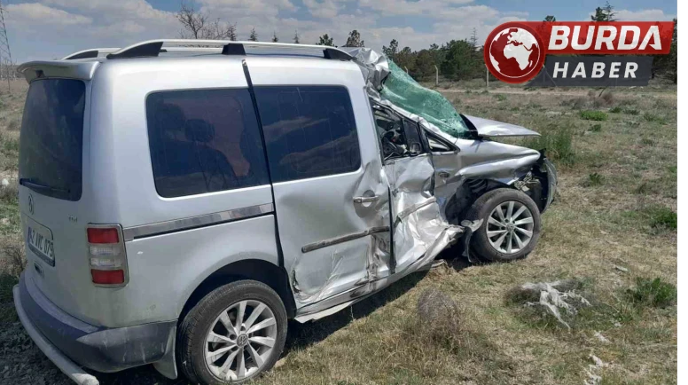 Konya'da tır ile hafif ticari araç çarpıştı: 1 kişi yaşamını kaybetti