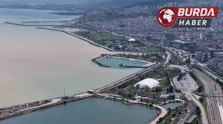 Karadeniz’i mayıs yağmurları çamura boyadı