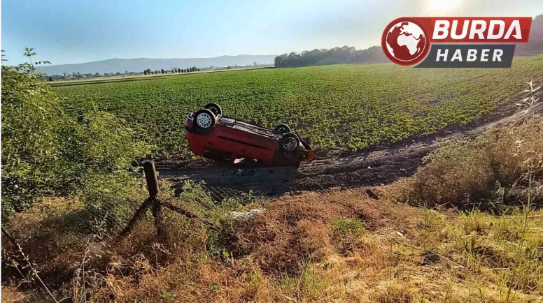 Eskişehir'de pancar tarlasına uçan araçtaki 2 kişi yaralandı