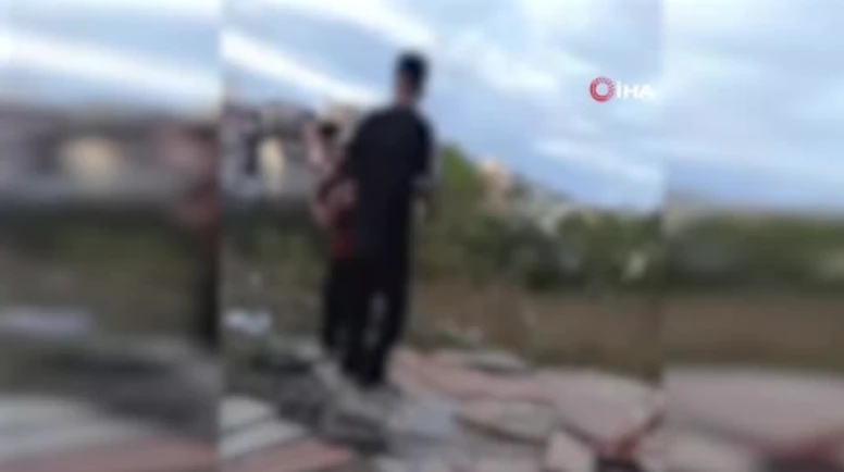 İstanbul'da 12 yaşındaki çocuğa akran zorbalığı anbean kaydedildi: Şiddet dolu saldırı çayırlık alanda gerçekleşti