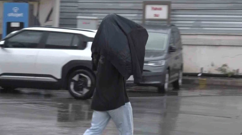 İstanbul Anadolu Yakası'nda Şiddetli Yağmur Yağışı Düştü