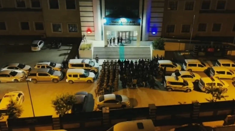 Bitlis merkezli gerçekleştirilen operasyonda 4 ilde düzenlenen yasa dışı bahis operasyonunda 9 kişi tutuklandı.