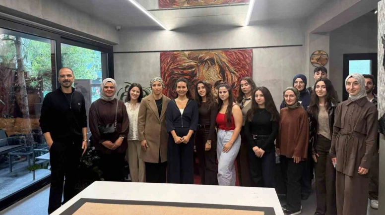 Atıklardan Sanat Eserlerine: Gençlerin Yaratıcılığı Yolculuğa Çıkarıyor