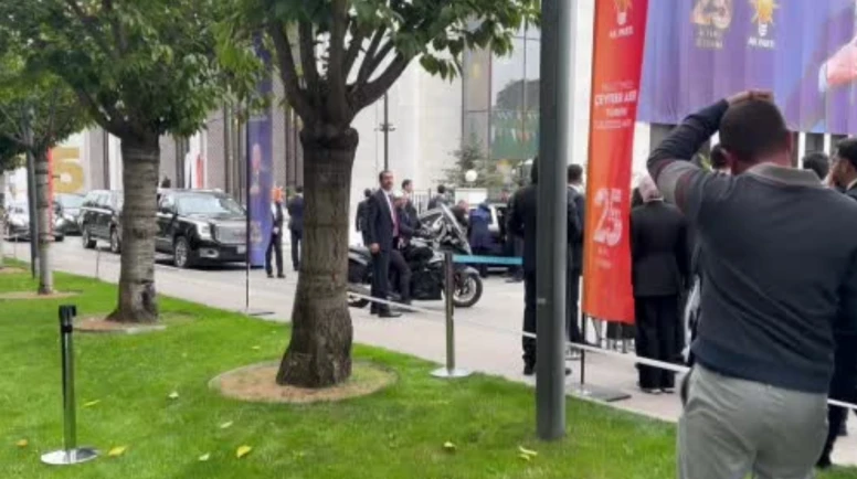 Cumhurbaşkanı Erdoğan, AK Parti Genel Merkezi'ne Ziyaret Gerçekleştirdi