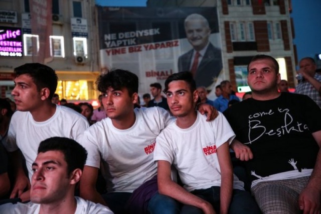 23 Haziran seçimleri öncesinde son düzlük olan Binali Yıldırım-Ekrem İmamoğlu canlı yayını, tüm Türkiye tarafından yoğun ilgi ile takip edildi.