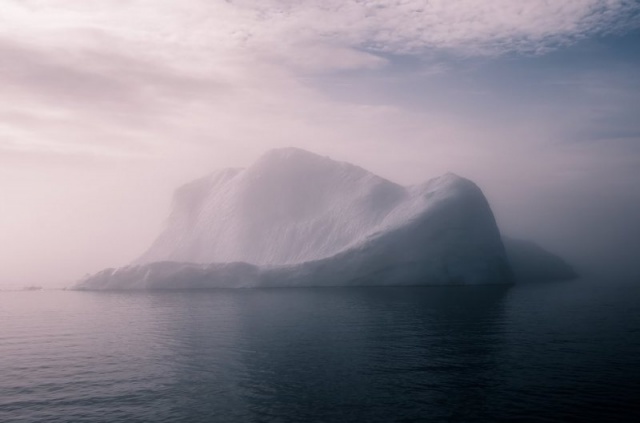 Alman doğumlu fotoğrafçı Jan Erik Waider ,Arjantinli Twilight serisinde Grönland sahilini fotoğrafladı...