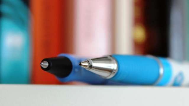 Günlük hayatta en fazla kullanılan kalem çeşidi olan tükenmez kalem, tükendiği halde adı neden tükenmezdir? İşte cevabı...