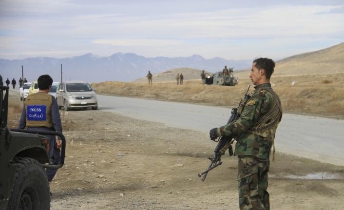 Afganistan’da intihar saldırısında 10 Afgan askeri öldü