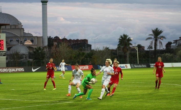 A Milli Kadın Futbol Takımı, Rusya’ya 2-1 mağlup oldu