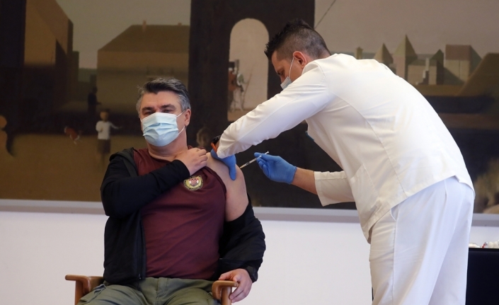 Hırvatistan Devlet Başkanı Milanovic, Covid-19 aşısı yaptırdı