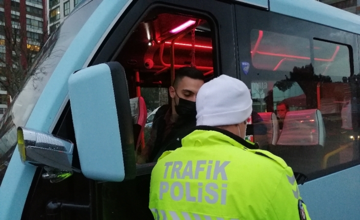 İstanbul’da toplu taşıma araçlarında korona virüs denetimleri devam ediyor