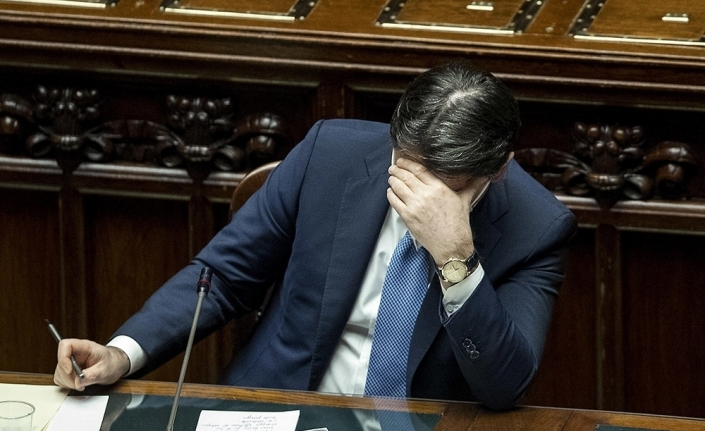 İtalya Başbakanı Conte görevinden istifa etti