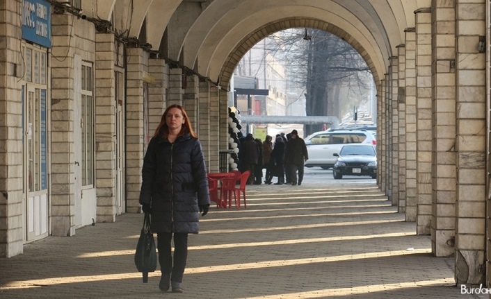 Kırgızistan, yurt dışından gelenlere PCR test zorunluluğu getiriyor