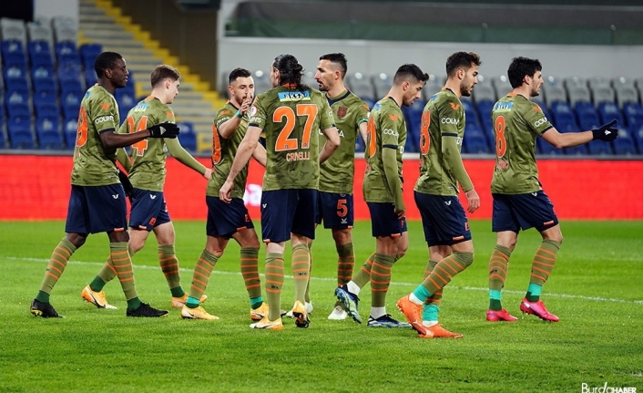 Medipol Başakşehir, konuk olduğu Tuzlaspor’u 5-1 mağlup ederek adını çeyrek finale yazdırdı