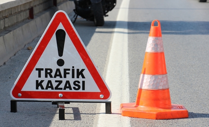 Tem Otoyolu Avcılar Gişeler Mevkii Ankara istikametinde zincirleme trafik kazası meydana geldi