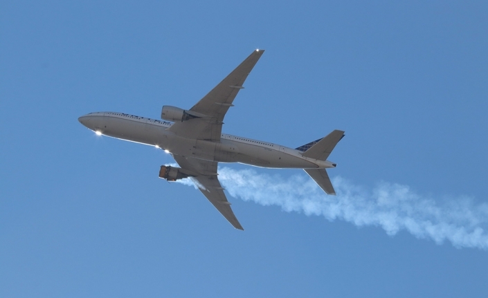 İngiltere hava sahasını Boeing 777 tipi yolcu uçaklarına geçici olarak kapattı