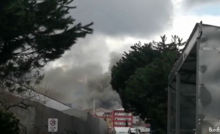 Ataşehir’de bir fabrikada yangın çıktı
