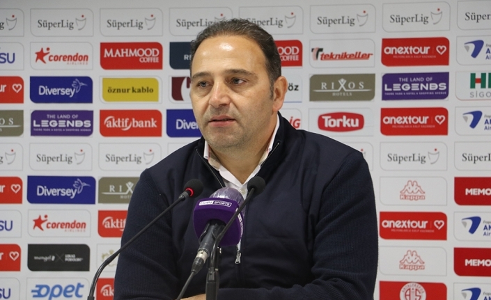 Fuat Çapa: "Antalyaspor karşısında bu kadar pozisyon bulan tek takımız"