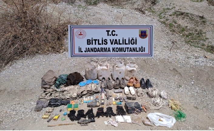 Bitlis’te patlamaya hazır TNT ve inşaat malzemesi ele geçirildi