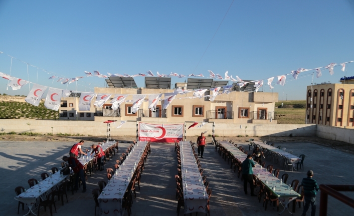 Cerablus’ta Türk Kızılayı’ndan yetimler için iftar programı