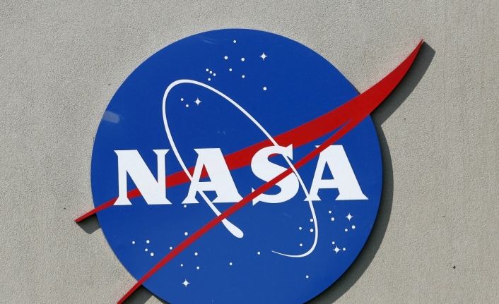 NASA, Ay’a iniş kapsülünün inşası için SpaceX’i seçti