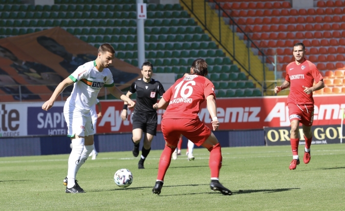 Süper Lig: Aytemiz Alanyaspor: 2 - Gaziantep FK: 2 (İlk yarı)