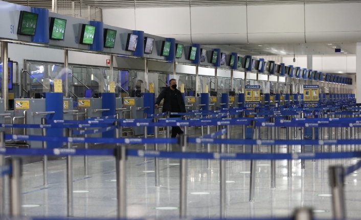 Yunanistan, uluslararası uçuşlardaki kısıtlamaları 19 Nisan’a kadar uzattı