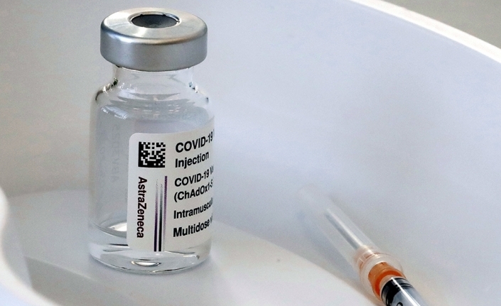 AstraZeneca Covid-19 aşısı uygulanan 5 kişide daha kan pıhtılaşması tespit edildi