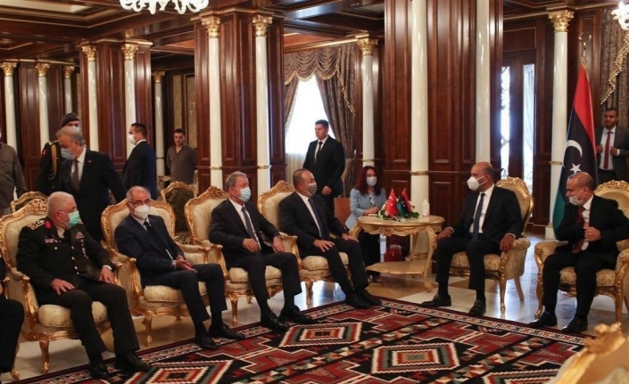 Bakan Çavuşoğlu ve Akar, Libya Başkanlık Konseyi üyeleri ile bir araya geldi