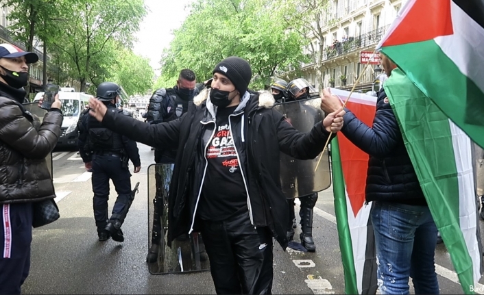 Paris’te Filistin’e destek gösterisi
