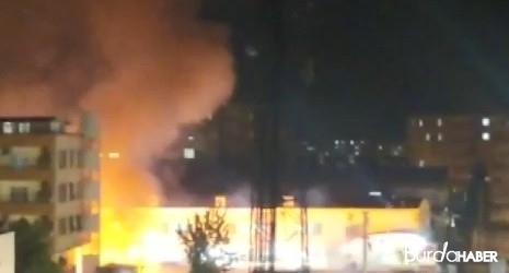 Diyarbakır’da düğün sonrası atılan hava fişekler yangına neden oldu