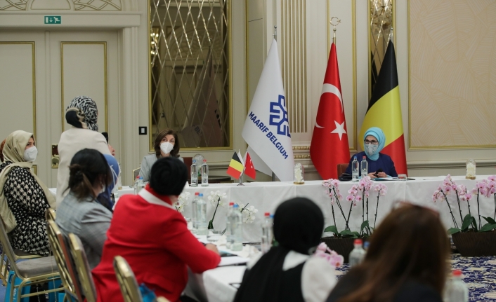 Emine Erdoğan, Belçika’daki Türk STK’ların temsilcileriyle görüştü