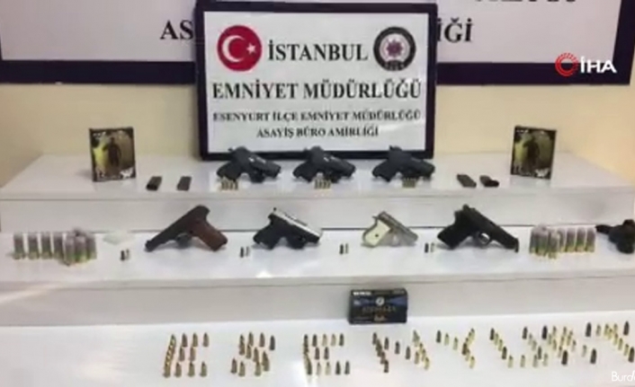 Esenyurt’ta oto galeride silah ticaretine polis operasyonu: 4 gözaltı
