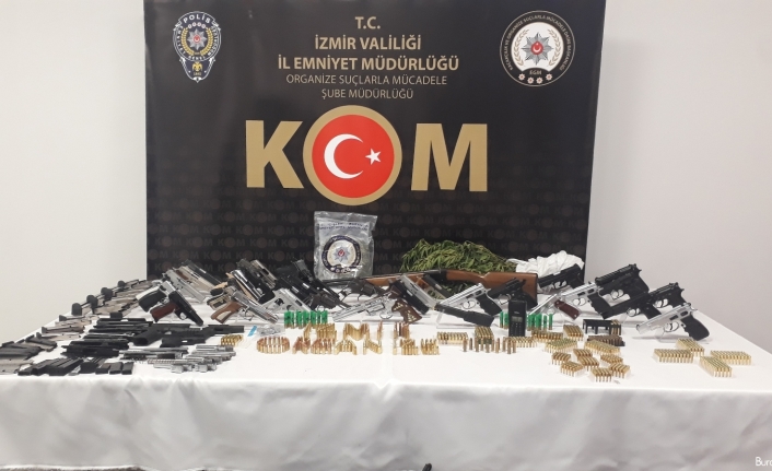İzmir merkezli yasa dışı silah ticareti operasyonu: 29 gözaltı kararı