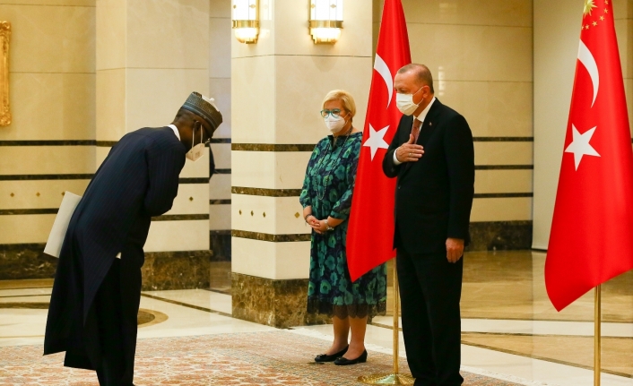Nijerya Büyükelçisi Abba, Cumhurbaşkanı Erdoğan’a güven mektubu sundu