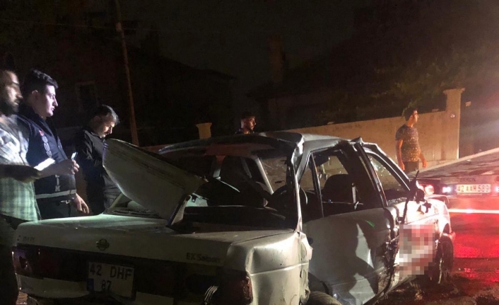 Otomobil direğe çarptı: 2 çocuk öldü, 3 çocuk yaralandı