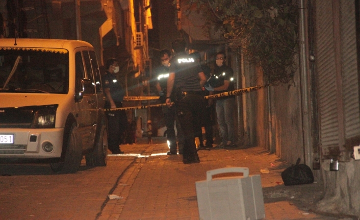 Şanlıurfa’da sivil araçtaki polislere silahlı saldırı