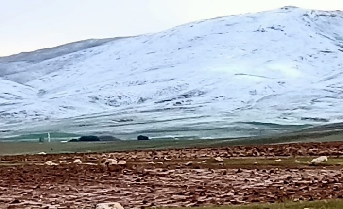 Sivas’ta Haziran ortasında kar yağdı