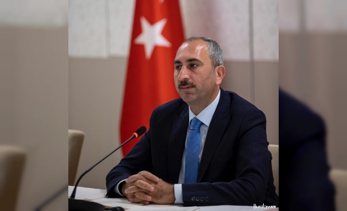Adalet Bakanı Gül: “Bütün ihtimaller titizlikle inceleniyor”