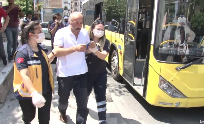 Ataşehir’de HES kodu olmayan yolcu, otobüs şoförünü darp edip kaçtı