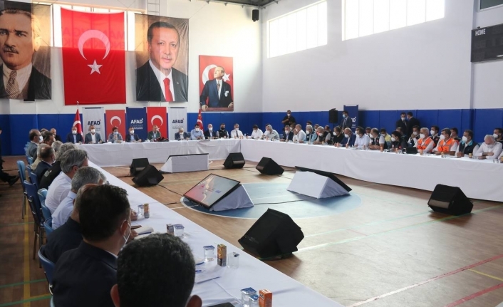 Cumhurbaşkanı Erdoğan: "1 yıl içinde evler tamamlanacak"
