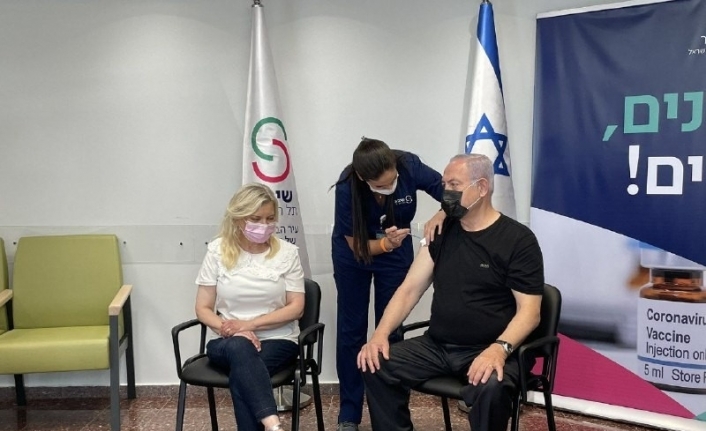 Netanyahu, Covid-19 aşısının 3. dozunu yaptırdı